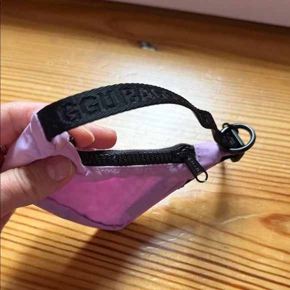 BAGGU Crescent Bag Charm / Mini Bag in Lavender and Black - Picture 4 of 8